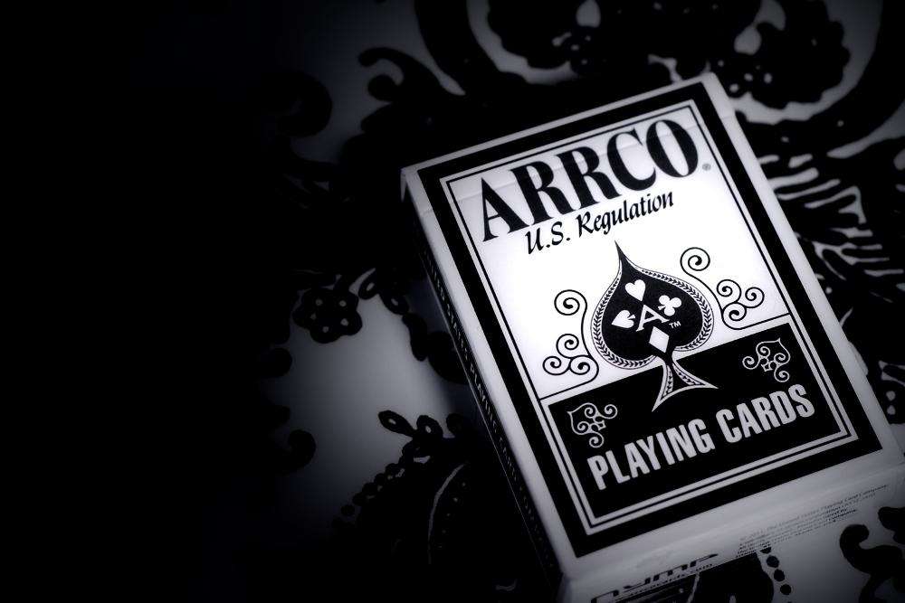 ARRCO White Playing Cards USPCC - Image 4