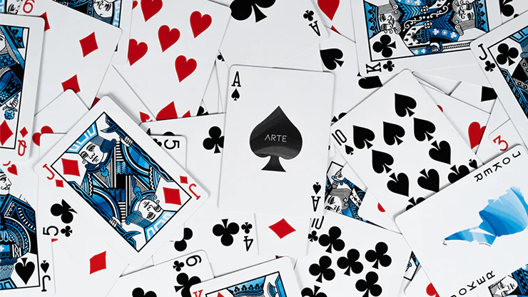 Arte Playing Cards 5 Deck Set Cartamundi - Image 2