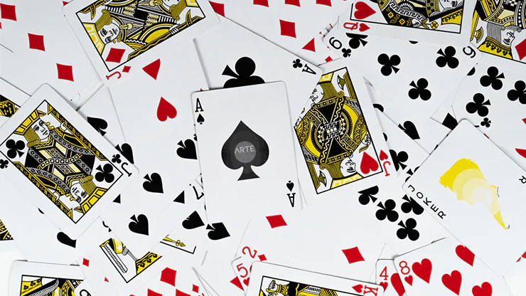 Arte Playing Cards 5 Deck Set Cartamundi - Image 4