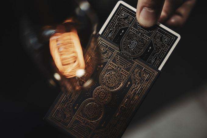 Bitcoin Black Marked Playing Cards LPCC - Image 4
