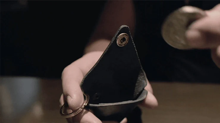 Black Leather 1/2 Dollar Size Coin Pouch - Image 4
