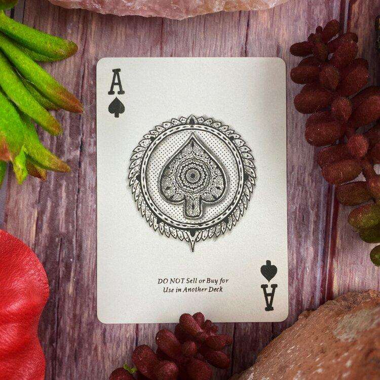 Broken Crowns Playing Cards USPCC - Image 7