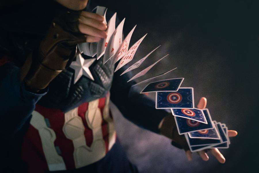 Captain America Deluxe Playing Cards USPCC - Image 9