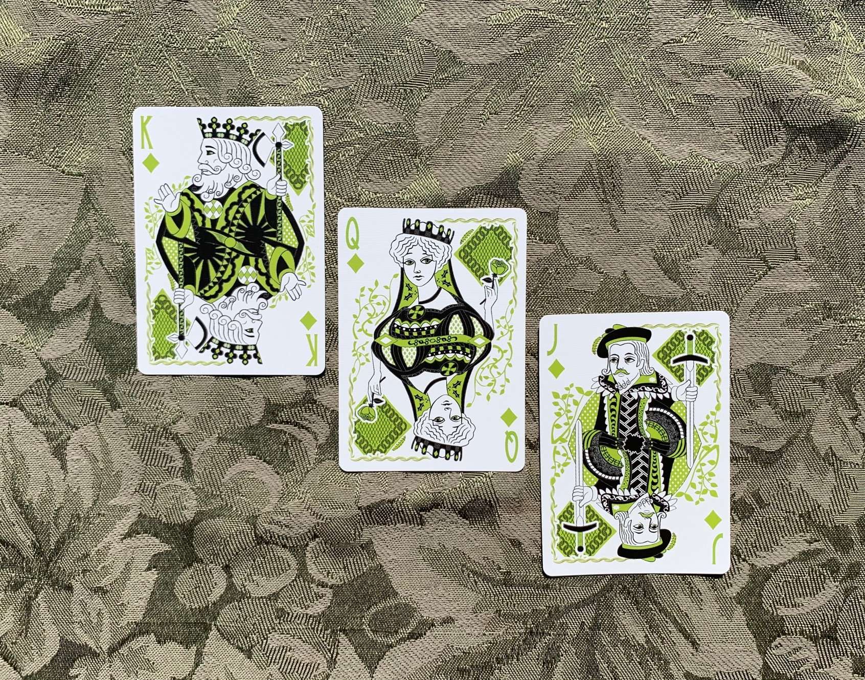 Caterpillar Gilded Bicycle Playing Cards - Image 10