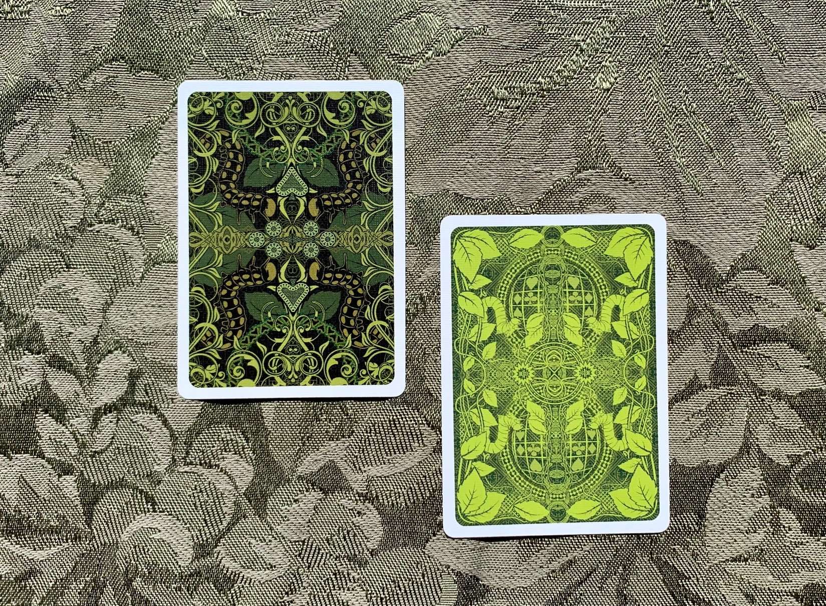 Caterpillar Gilded Bicycle Playing Cards - Image 7