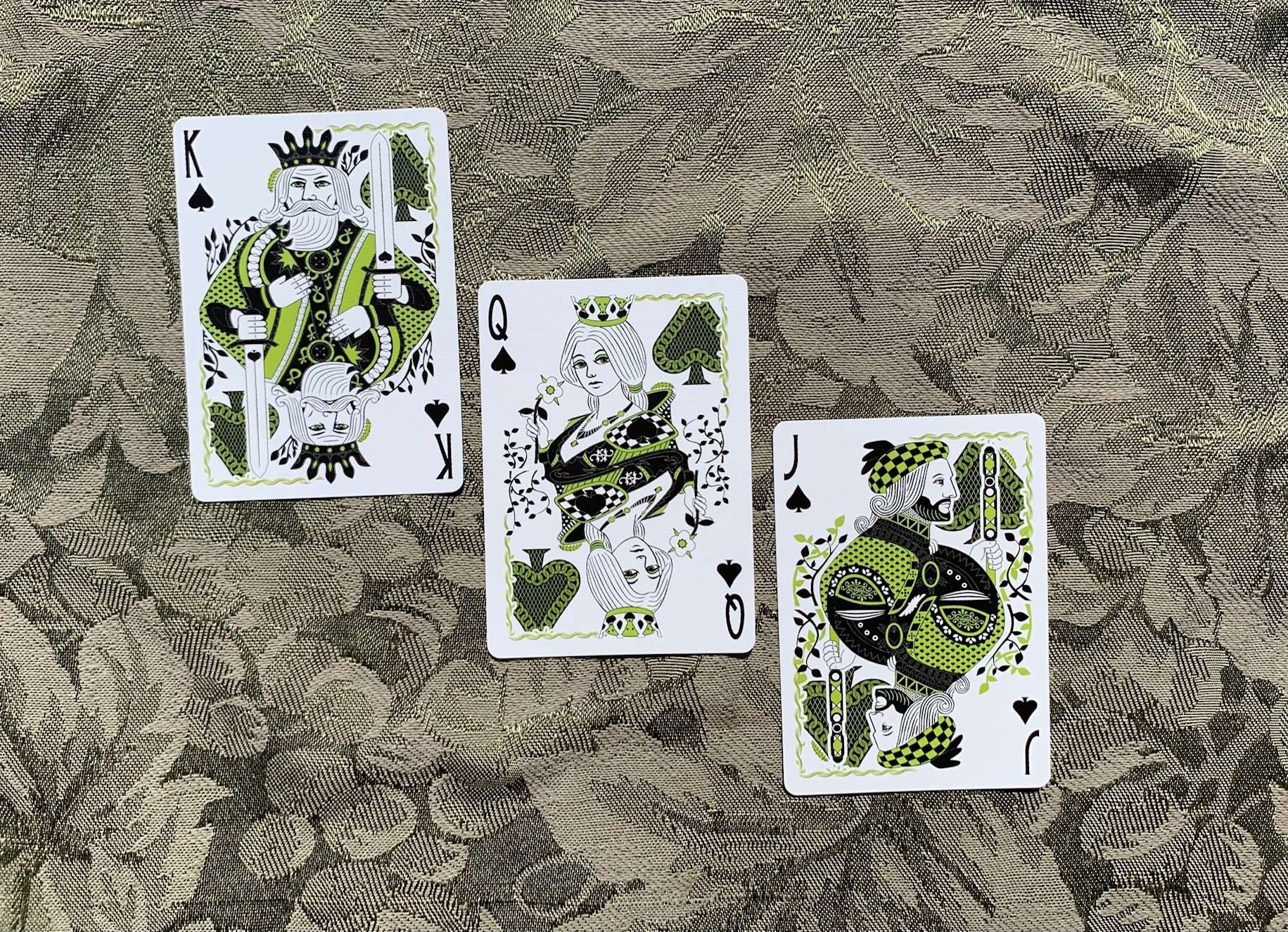 Caterpillar Gilded Bicycle Playing Cards - Image 9