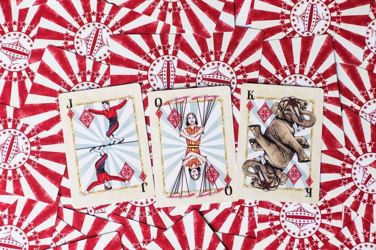Circus Nostalgic Red Gilded Playing Cards USPCC - Image 9