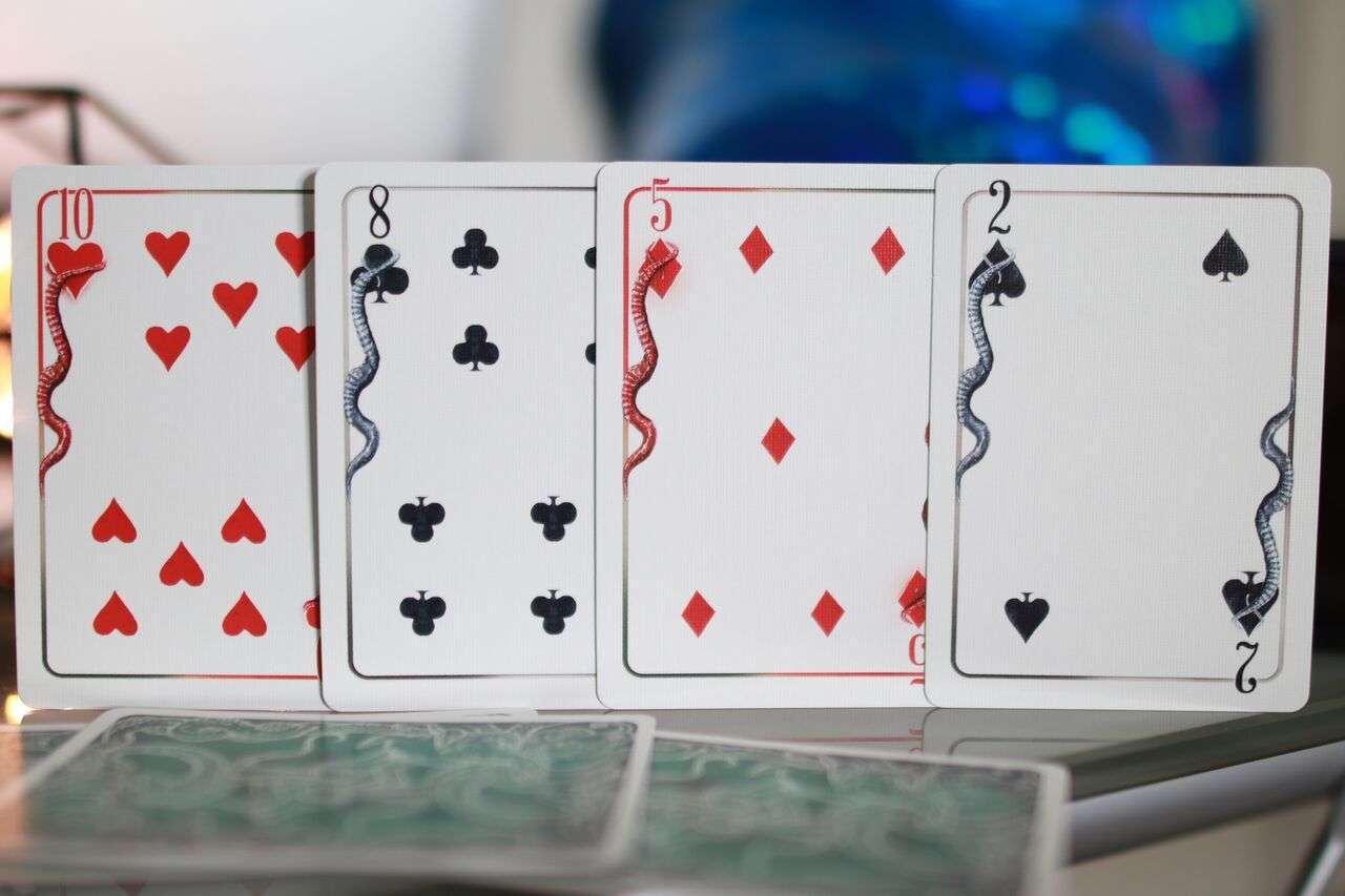 Cthulhu Cardnomicon Bicycle Playing Cards - Image 2