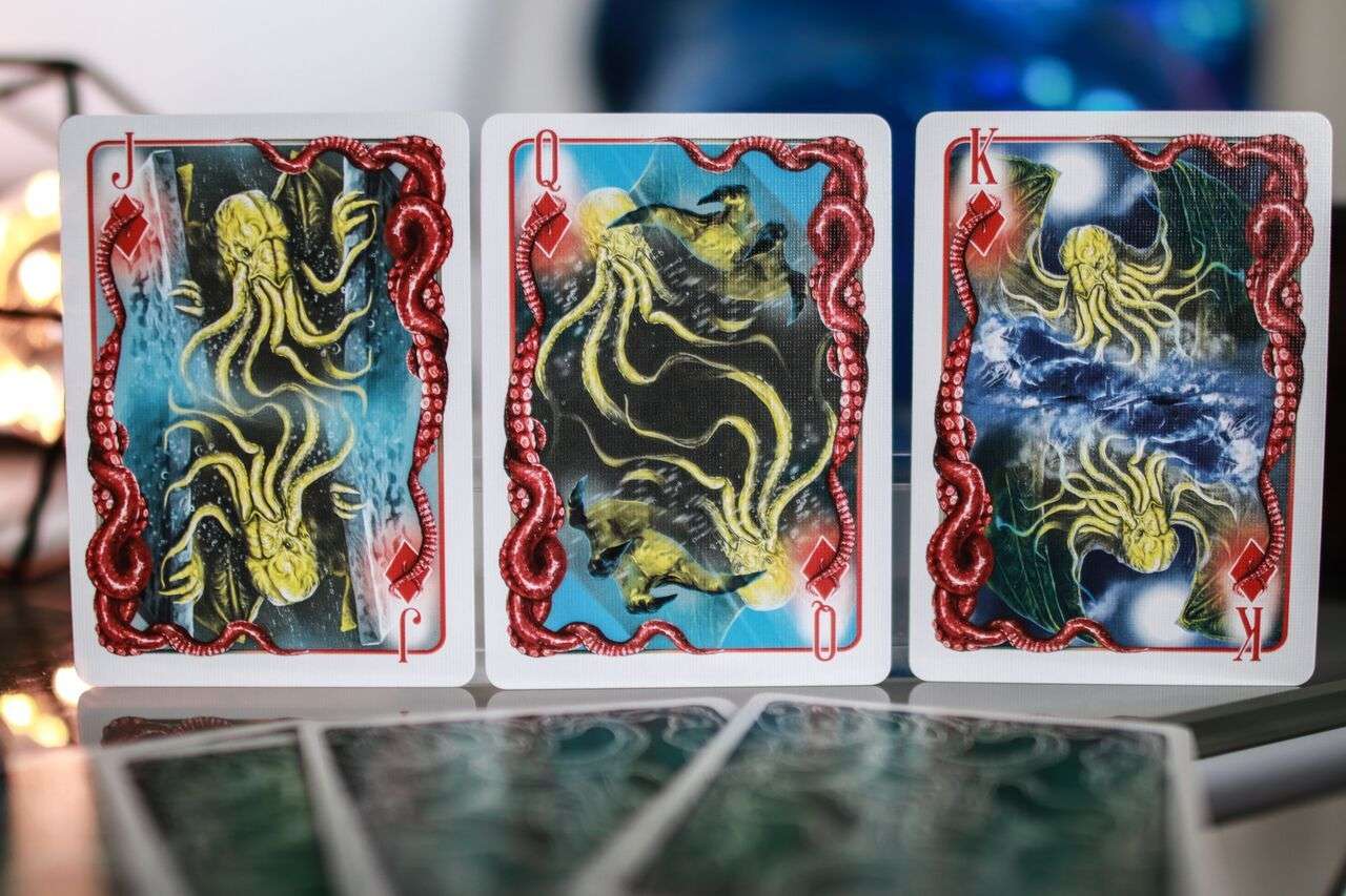 Cthulhu Cardnomicon Bicycle Playing Cards - Image 5