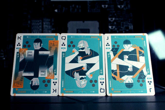 Cyberware Neon Playing Cards USPCC - Image 2