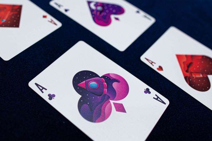 Explorer Playing Cards USPCC - Image 4