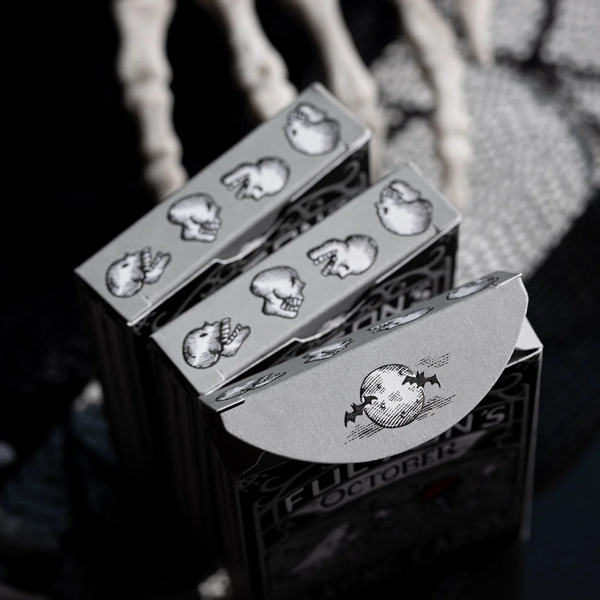Fultons October Tombstone Grey Halloween Playing Cards - Image 5