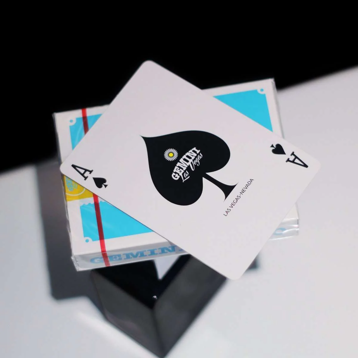 Gemini Casino 1975 Playing Cards USPCC - Image 3