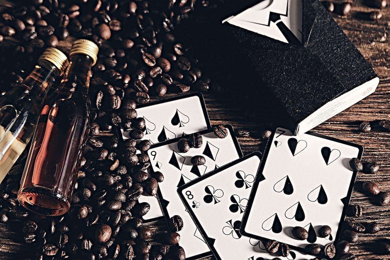 Gentleman Playing Cards USPCC - Image 2