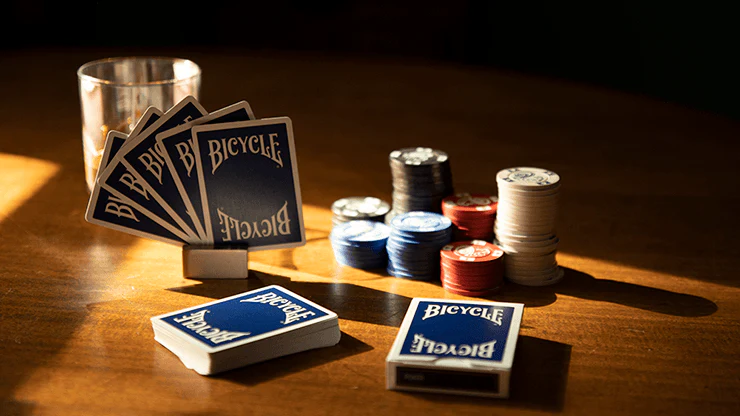 Insignia Back Blue Bicycle Playing Cards - Image 3