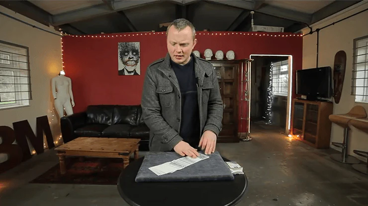 Jumping Jokers Magic Trick - Image 5