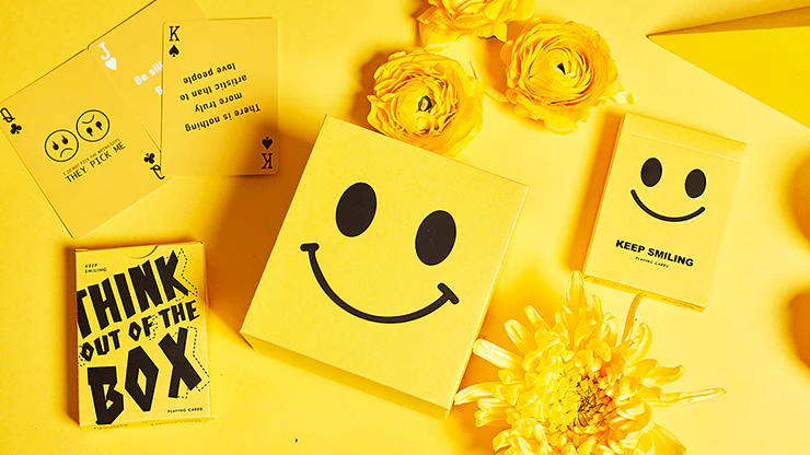 Keep Smiling Yellow v2 Playing Cards MPC - Image 3