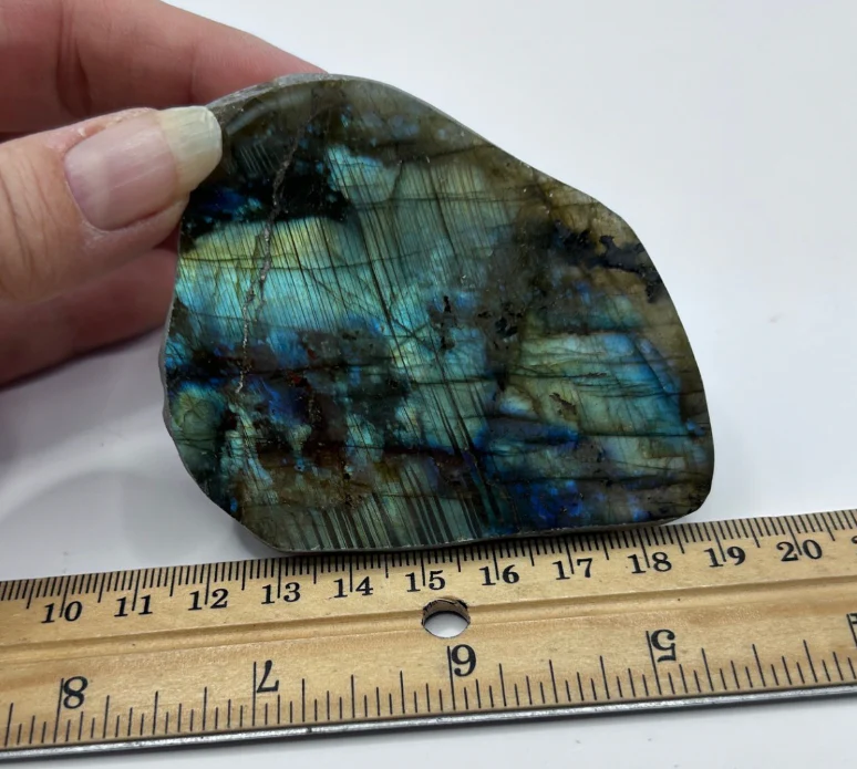Labradorite Stone - Image 3