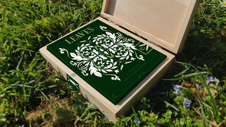 Leaves Wooden Collector's Box Set Playing Cards - Image 5
