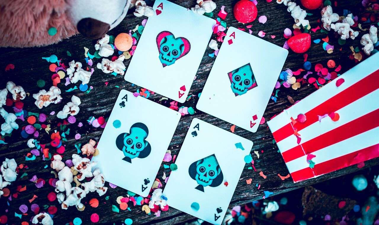 Little Deck of Horrors Playing Cards Cartamundi - Image 4