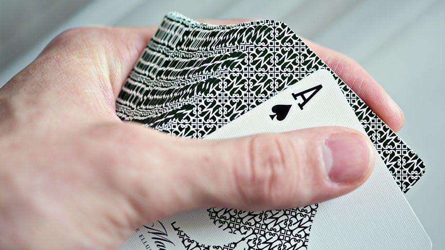 Madison Dealers Green Playing Cards USPCC - Image 8