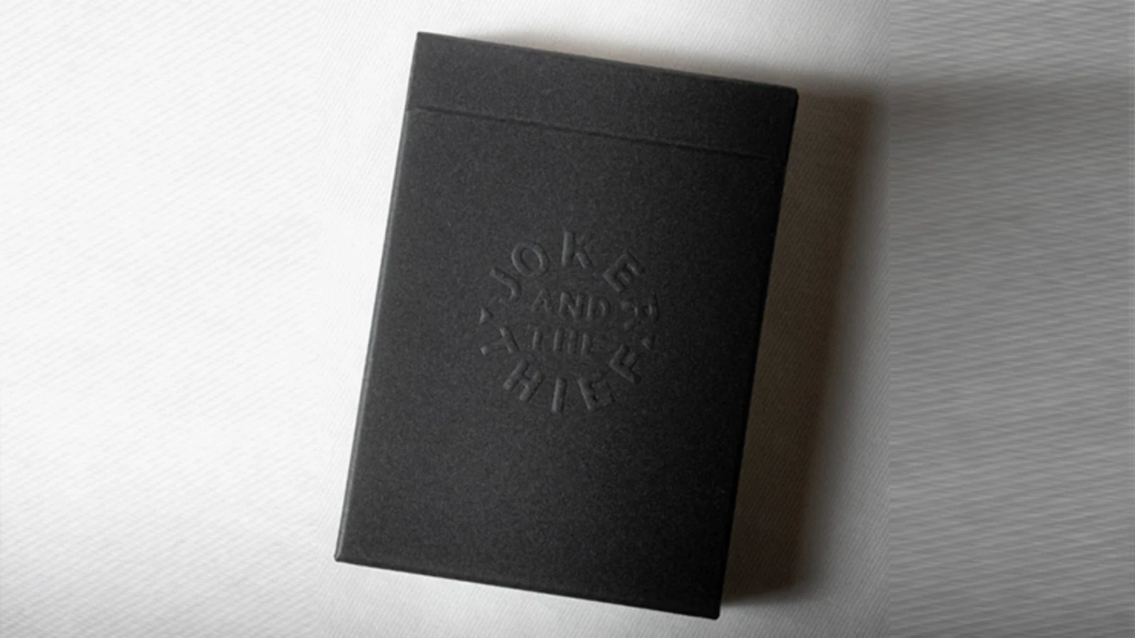 No Borders Edition 2 Victory Back Gold Gilded Limited Edition Playing Cards by Joker and the Thief - Image 3