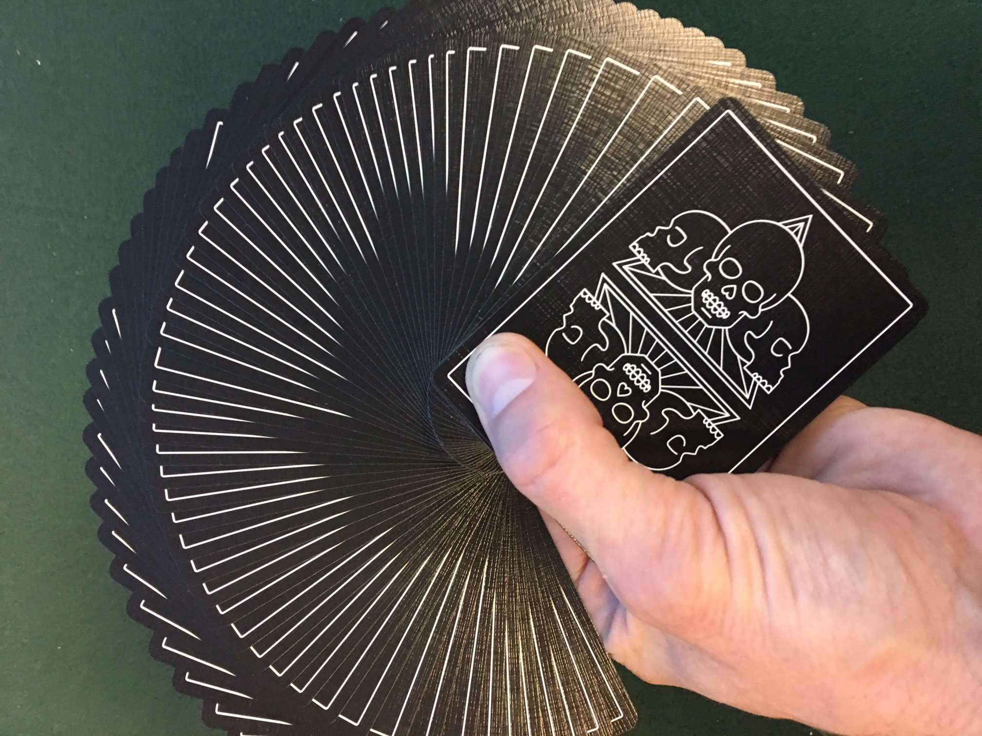 Pitch Black v2 Playing Cards Cartamundi - Image 6