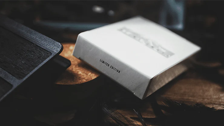Plume Knife White Playing Cards TCC - Image 4