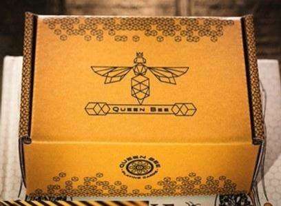 Queen Bee 6 Deck Box
