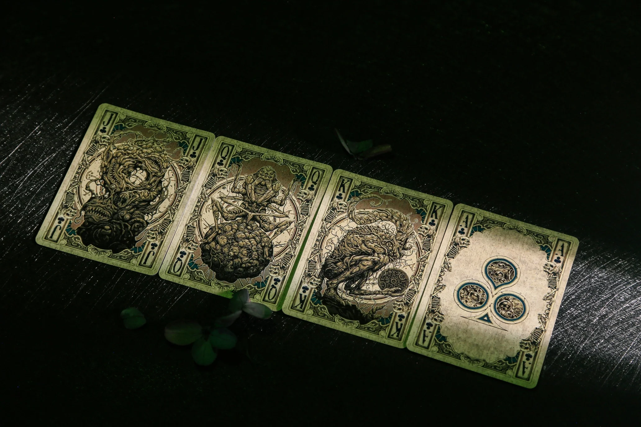 Reflections On the Wall Cthulhu Mythos Playing Cards - Image 6