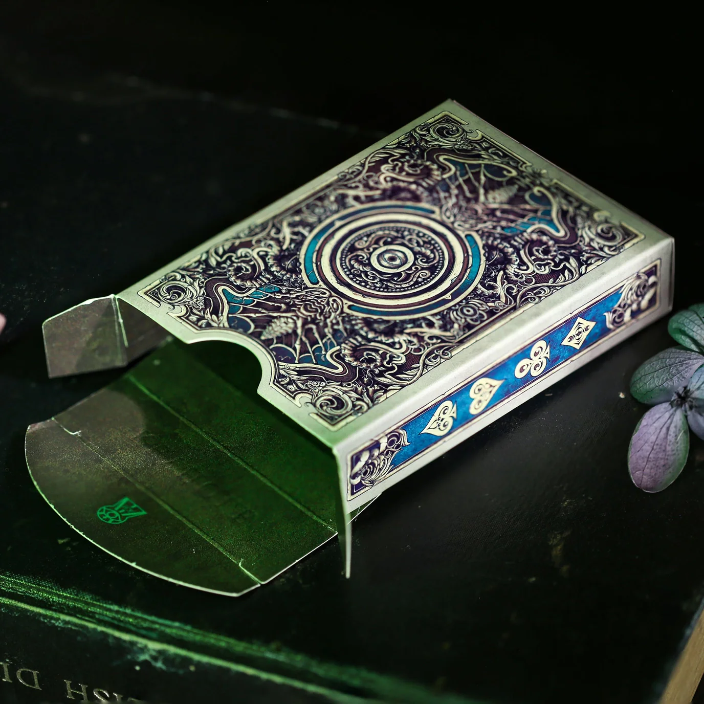 Reflections On the Wall Cthulhu Mythos Playing Cards - Image 7