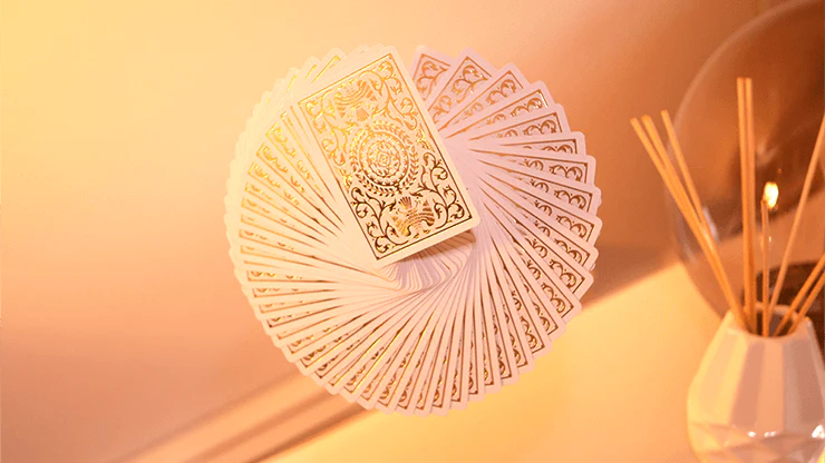 Regalia White Gold Luxury Playing Cards Cartamundi - Image 4