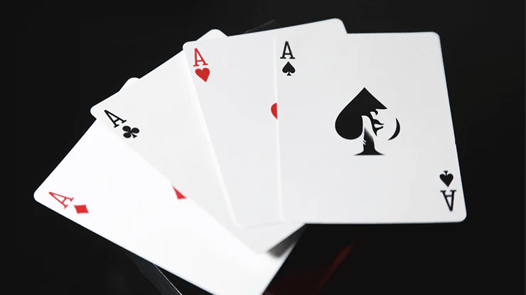 Secrets of Magic Red Gold Marked Playing Cards - Image 3