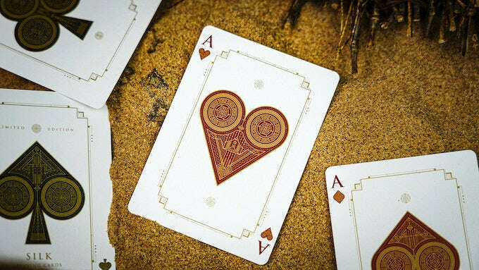 Silk Playing Cards Classic Boxset - Image 4