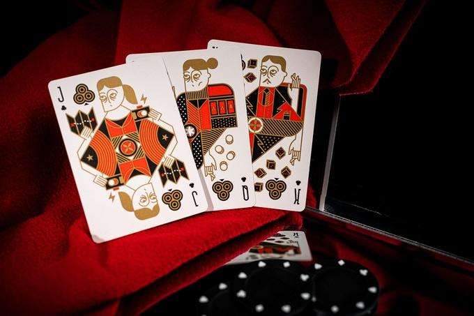 Sin City Gilded Playing Cards USPCC - Image 5