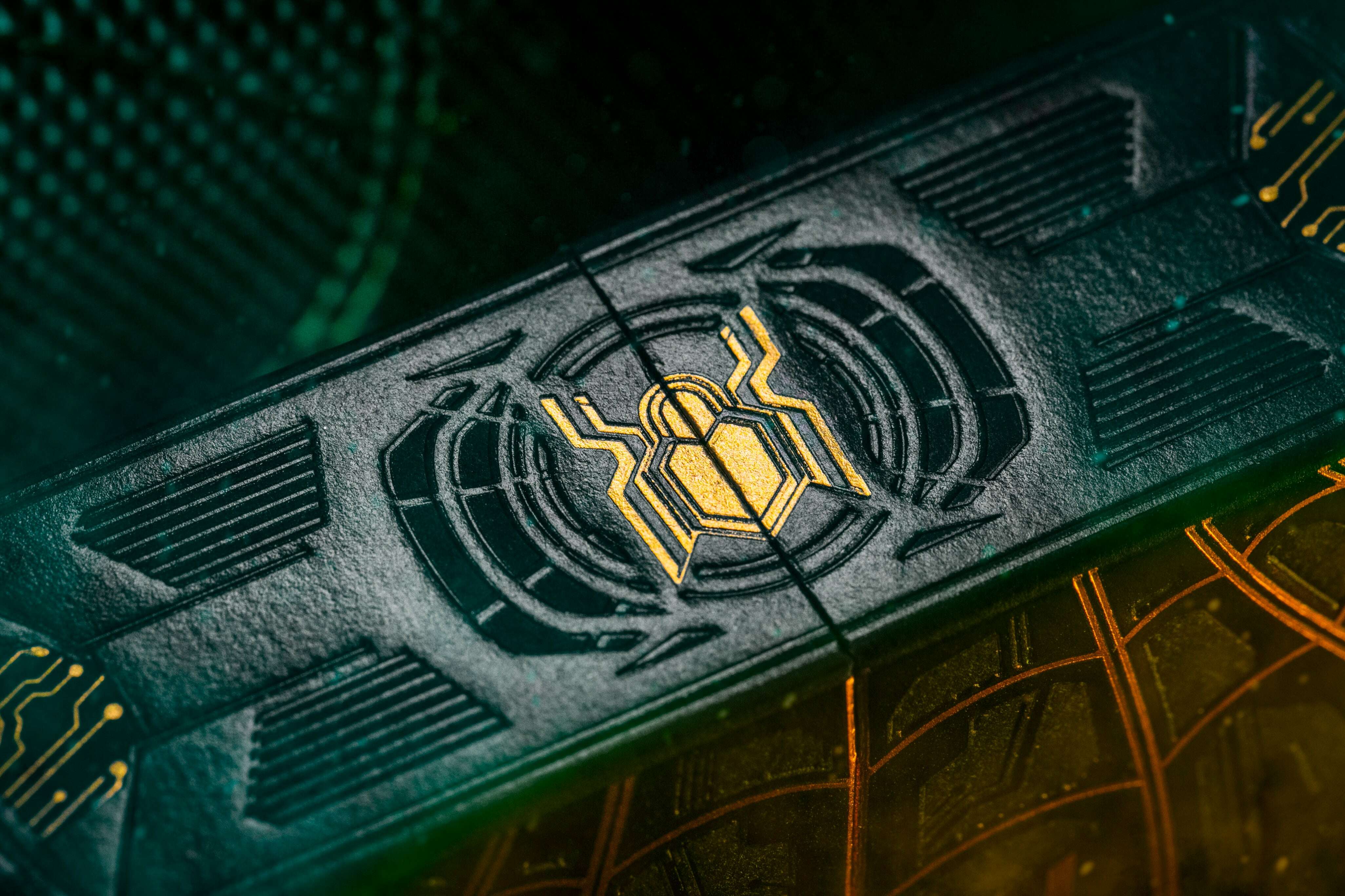 Spider-Man: Black & Gold Playing Cards - Image 5
