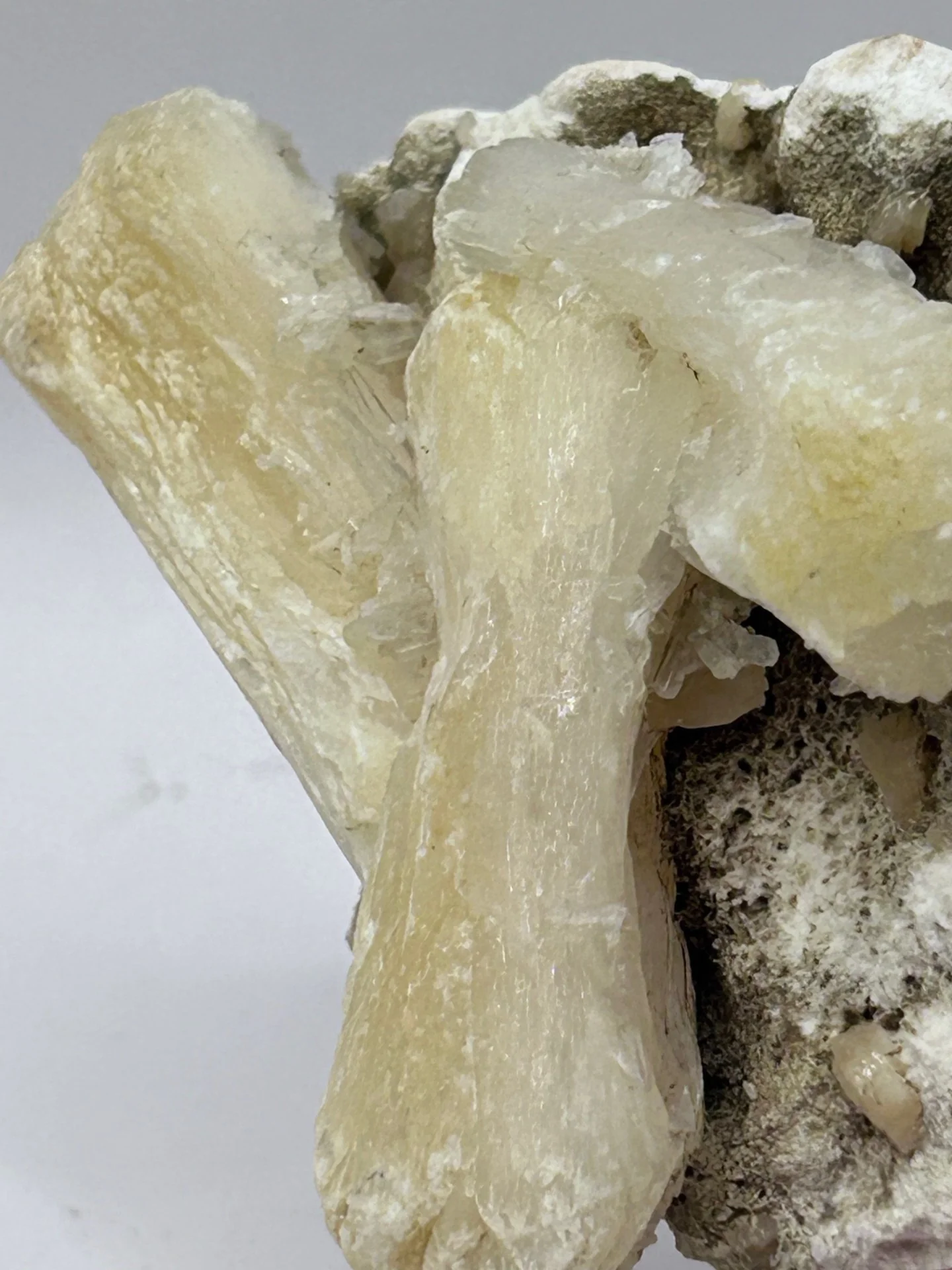 Stilbite Mineral Cluster - Image 4