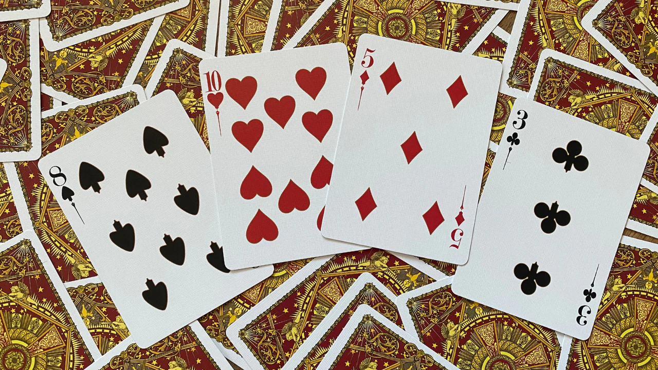 Testament Classic Playing Cards USPCC - Image 9