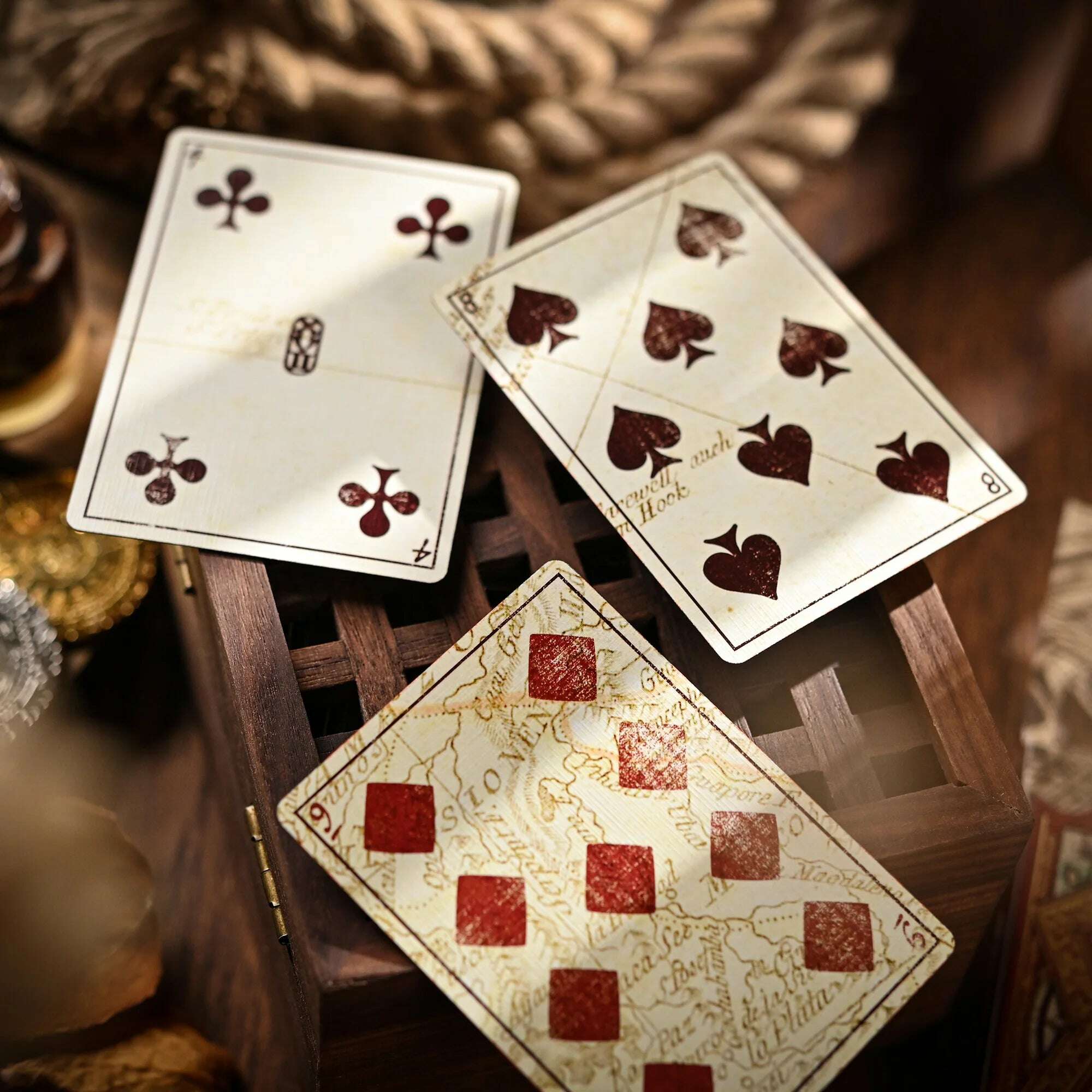 The Eye of the Ocean Intrepid Playing Cards Cartamundi - Image 4