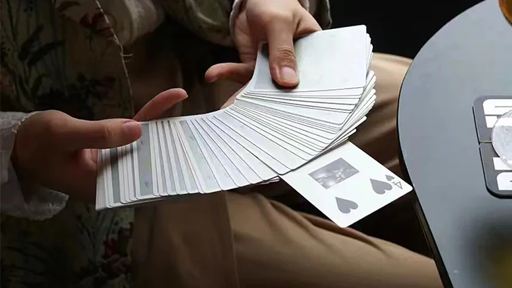 THE REVIVER V2 Christmas Edition Playing cards - Image 3