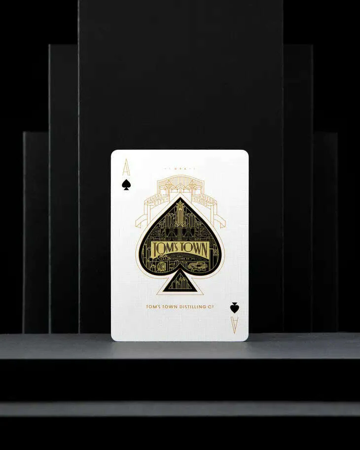 Tom's Town Playing Cards USPCC - Image 3