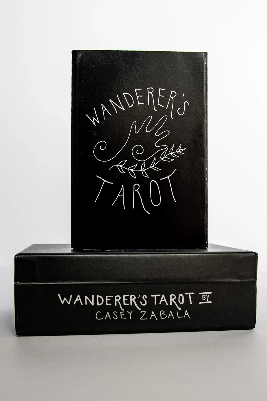 Wanderer's Tarot 78-Card Deck with Fold-Out Guide - Image 4