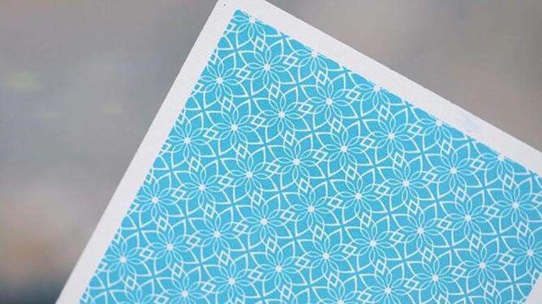 White Flower Playing Cards USPCC - Image 2