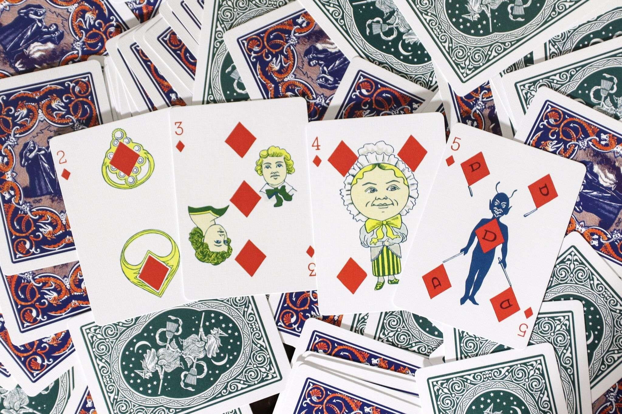 Ye Witches’ Gilded Fortune Cards USPCC - Image 10