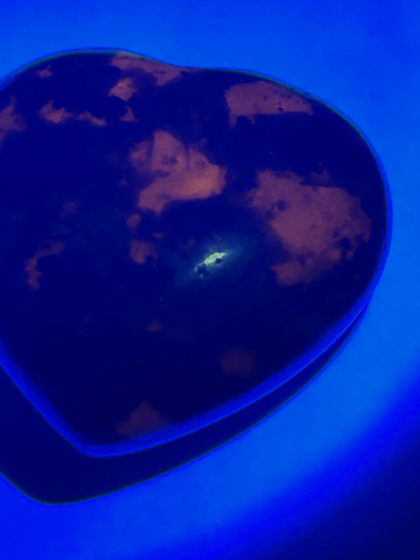 Yooperlite (Syenite with Sodalite) Heart Stone - Image 4