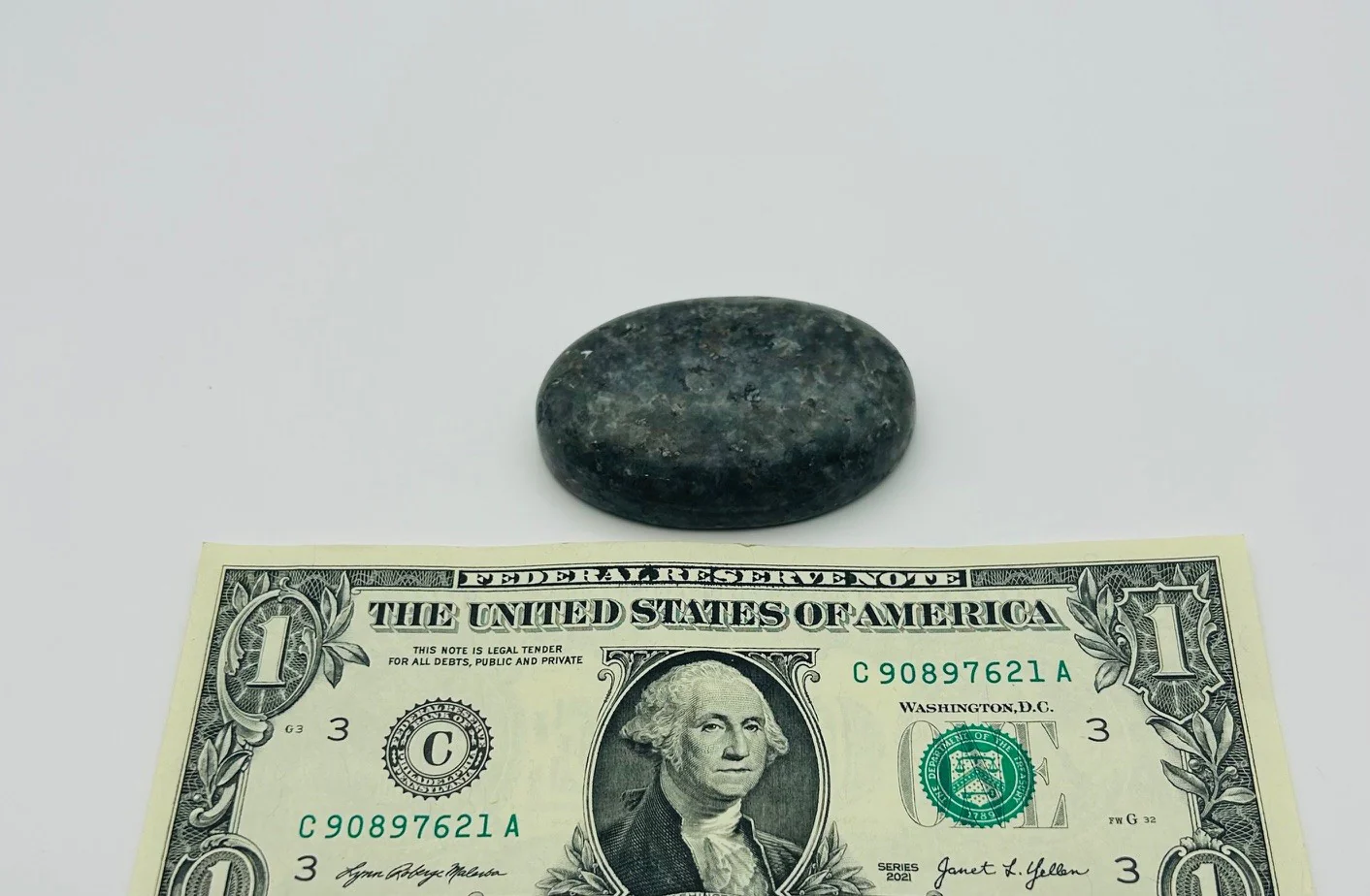 Yooperlite (Syenite with Sodalite) Palm Stone - Image 4